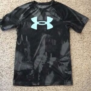 Youth xl Under Armour shirt